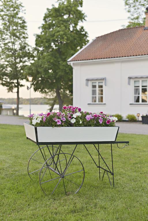 Hotel Skytteholm à Ekerö Extérieur photo